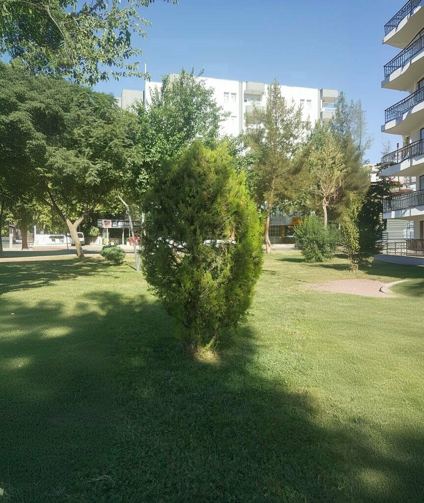 Park 8 March Women's Park, Batman, photo