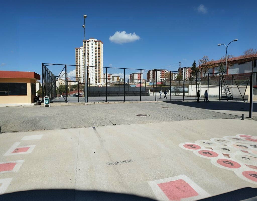 School Toki Osmangazi Imam Hatip Secondary School, Adana, photo