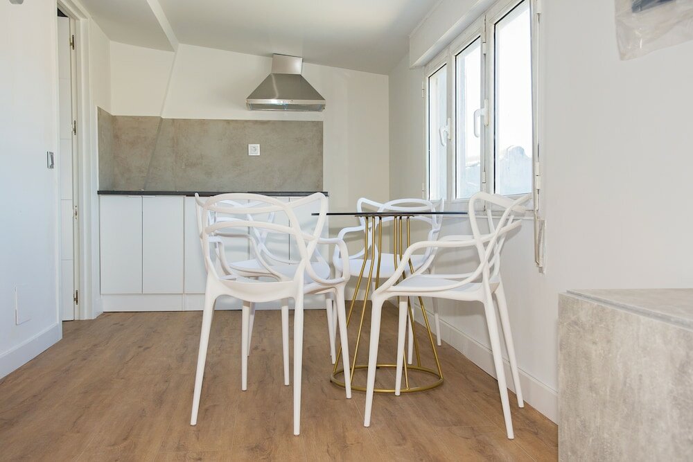 Фото Apartmentos Santander Maliaño Suites 3000