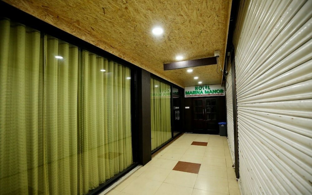 Фото Hotel Marina Manor