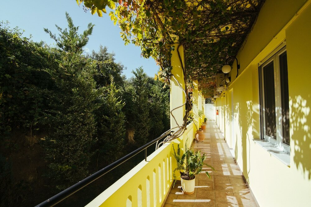 Фото Kalithea Apartments