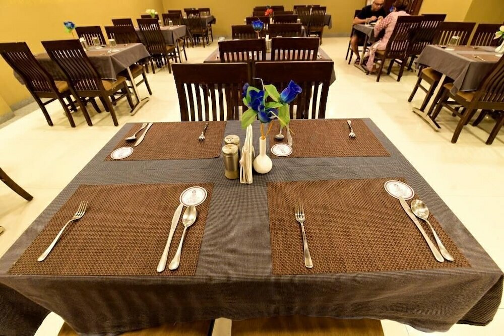 Фото Hotel Jataka Inn