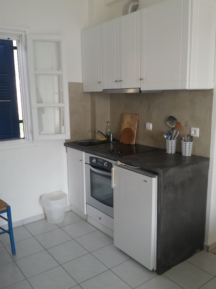 Фото Diosmarini Studios & Apartments