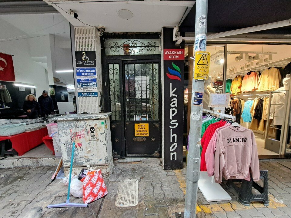 Tax consultants Financial Advisor Hakan Ozdemir, Izmir, photo