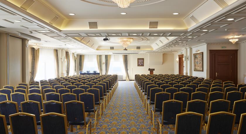 Фото Mediterranean Palace Hotel