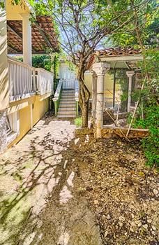 Фото Comfort Pool Apartments