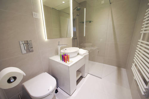 Фото Hotel 9