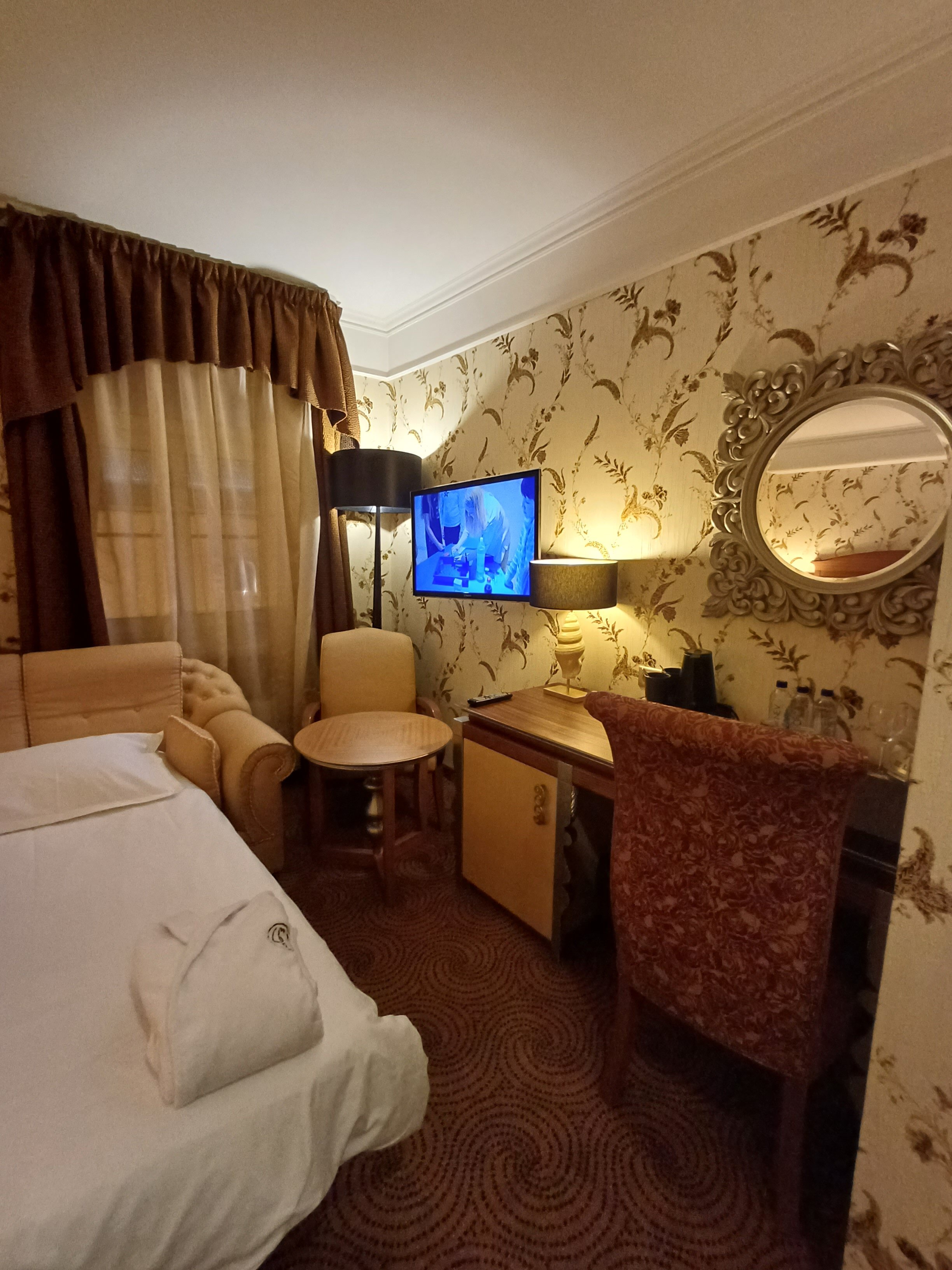 Фото Двор Подзноева, главный корпус