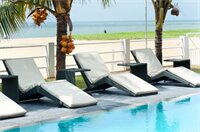 Фото The Beach Apartments