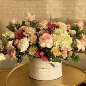 Flower shop Peonies and Petals, Dubai, photo