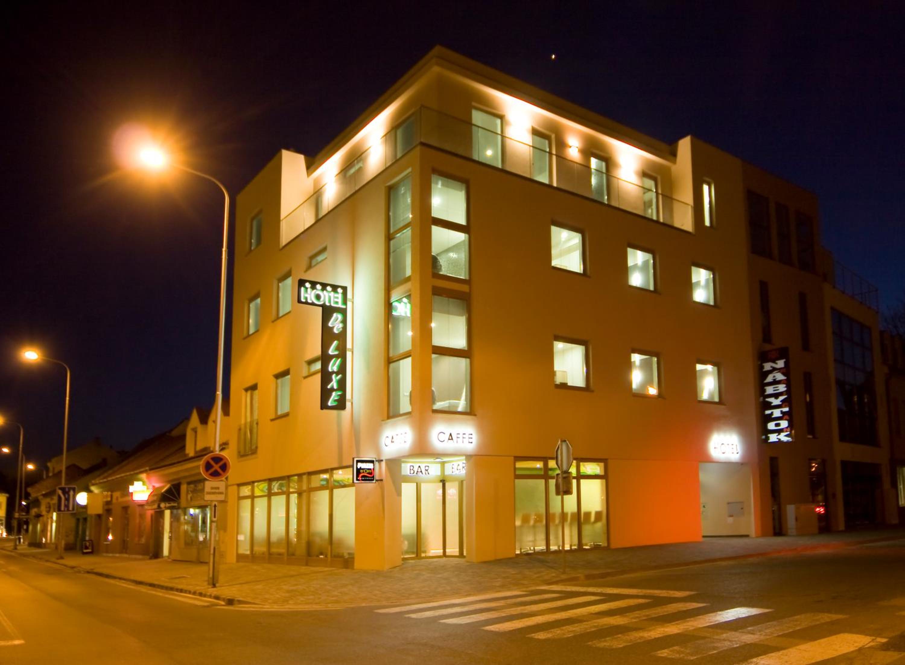 Фото Hotel Deluxe