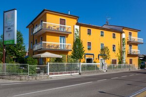 Гостиница Hotel Bardolino в Бардолине