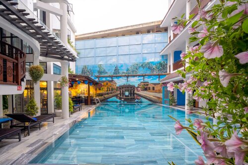 Гостиница Thanh Binh Central Hotel в Хойане