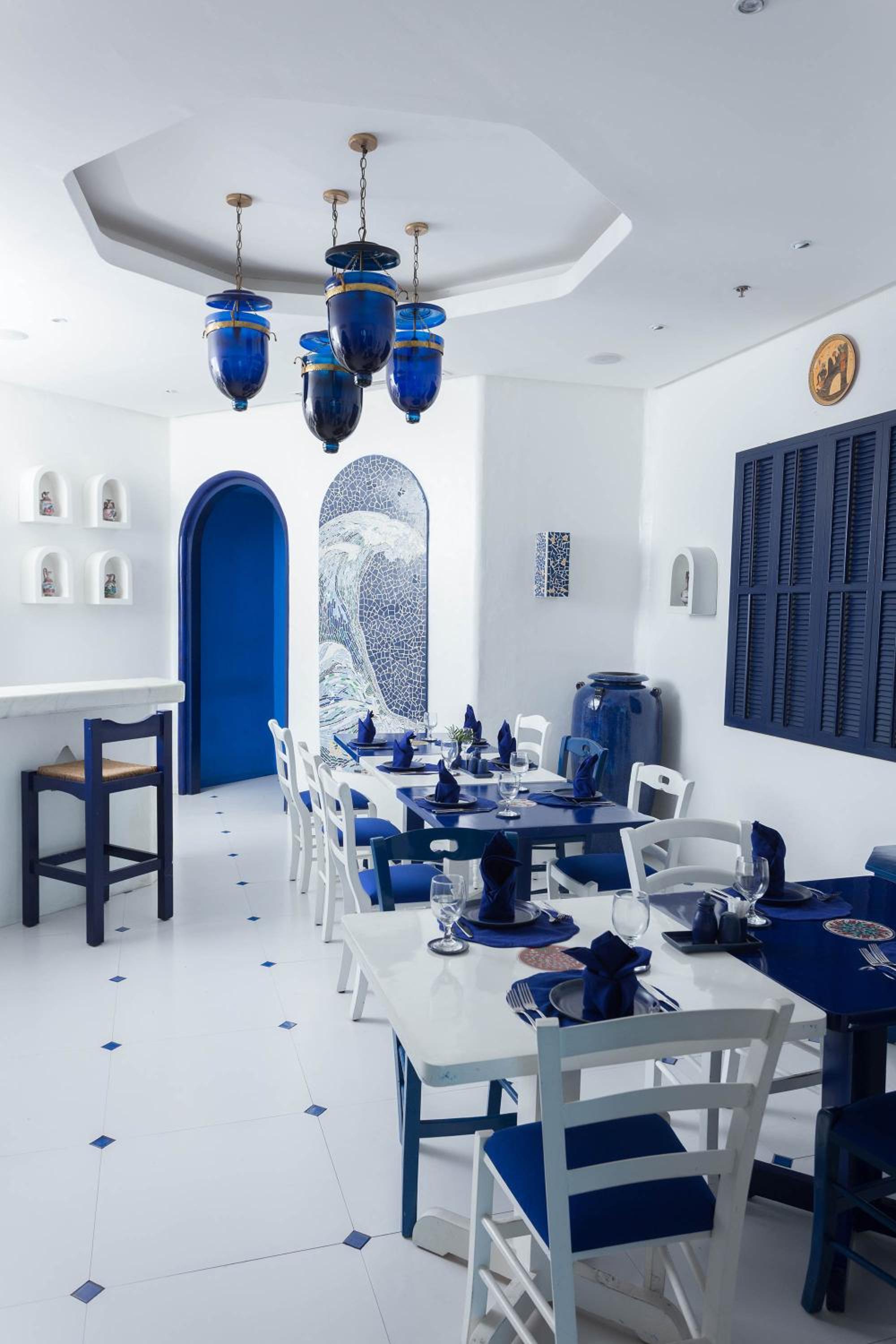 Фото The Alpha Suites