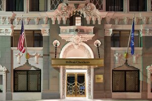 Гостиница Hilton Checkers