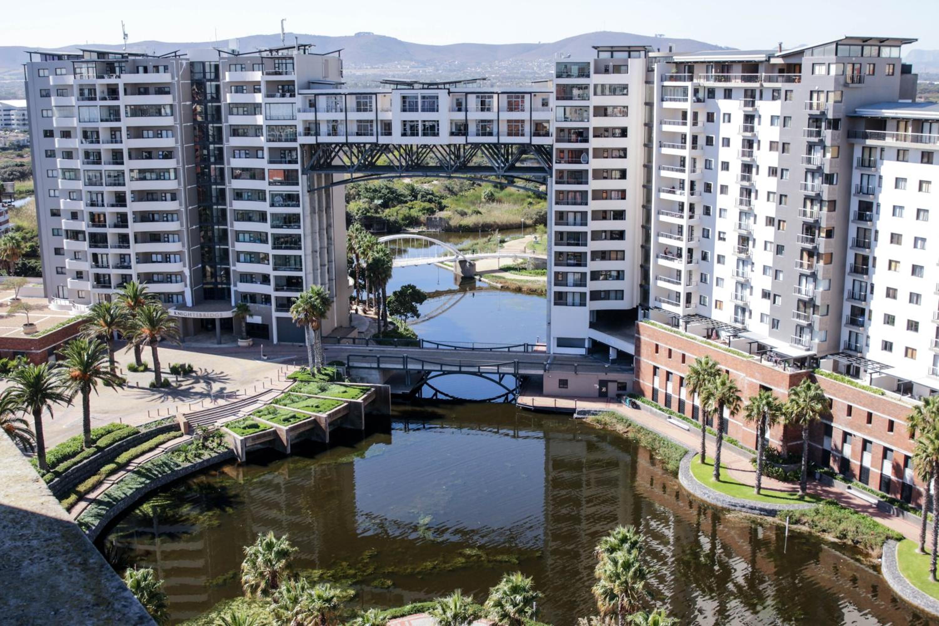 Фото Manhattan Luxury Apartments