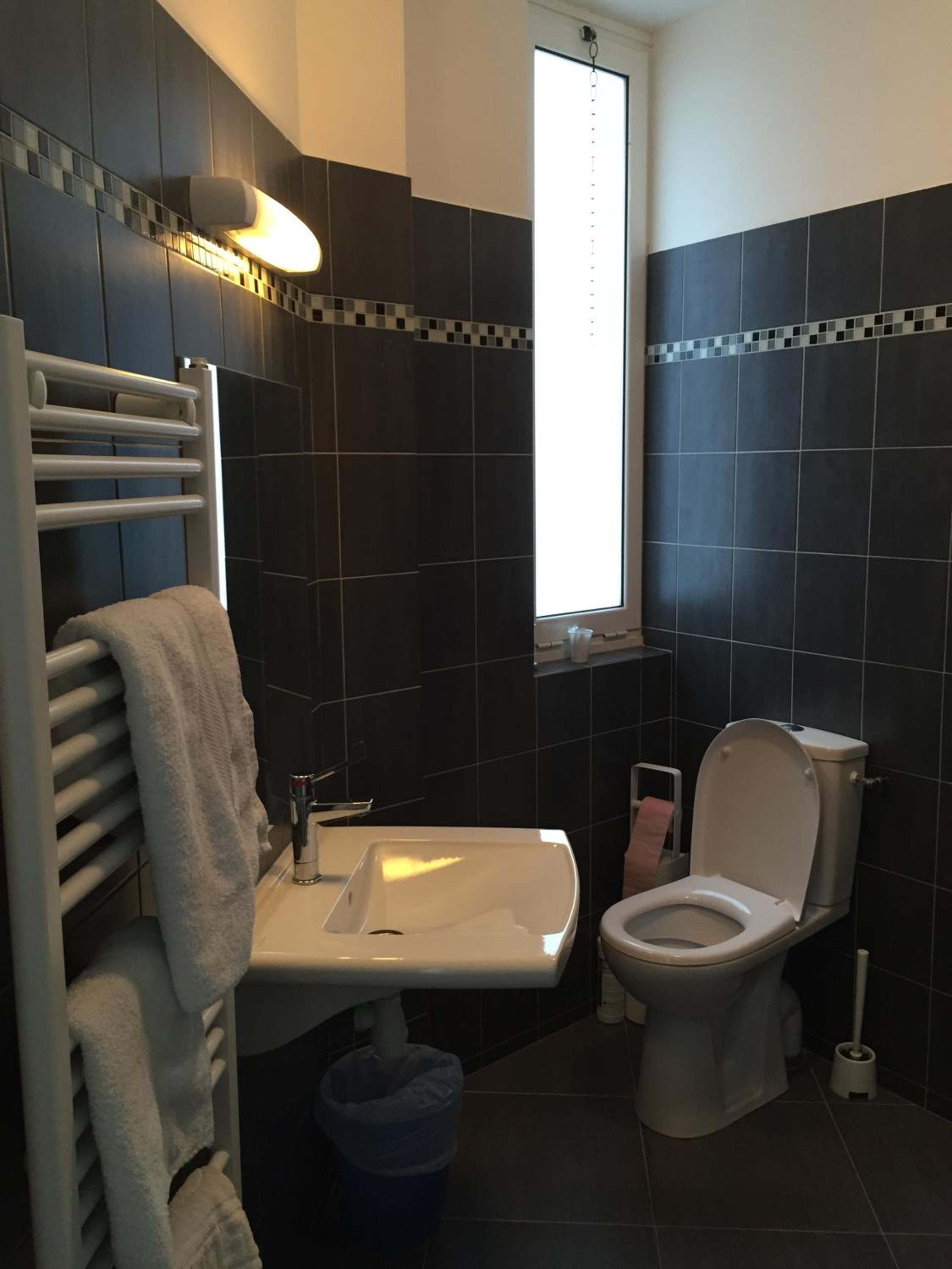 Фото Hôtel Moderne