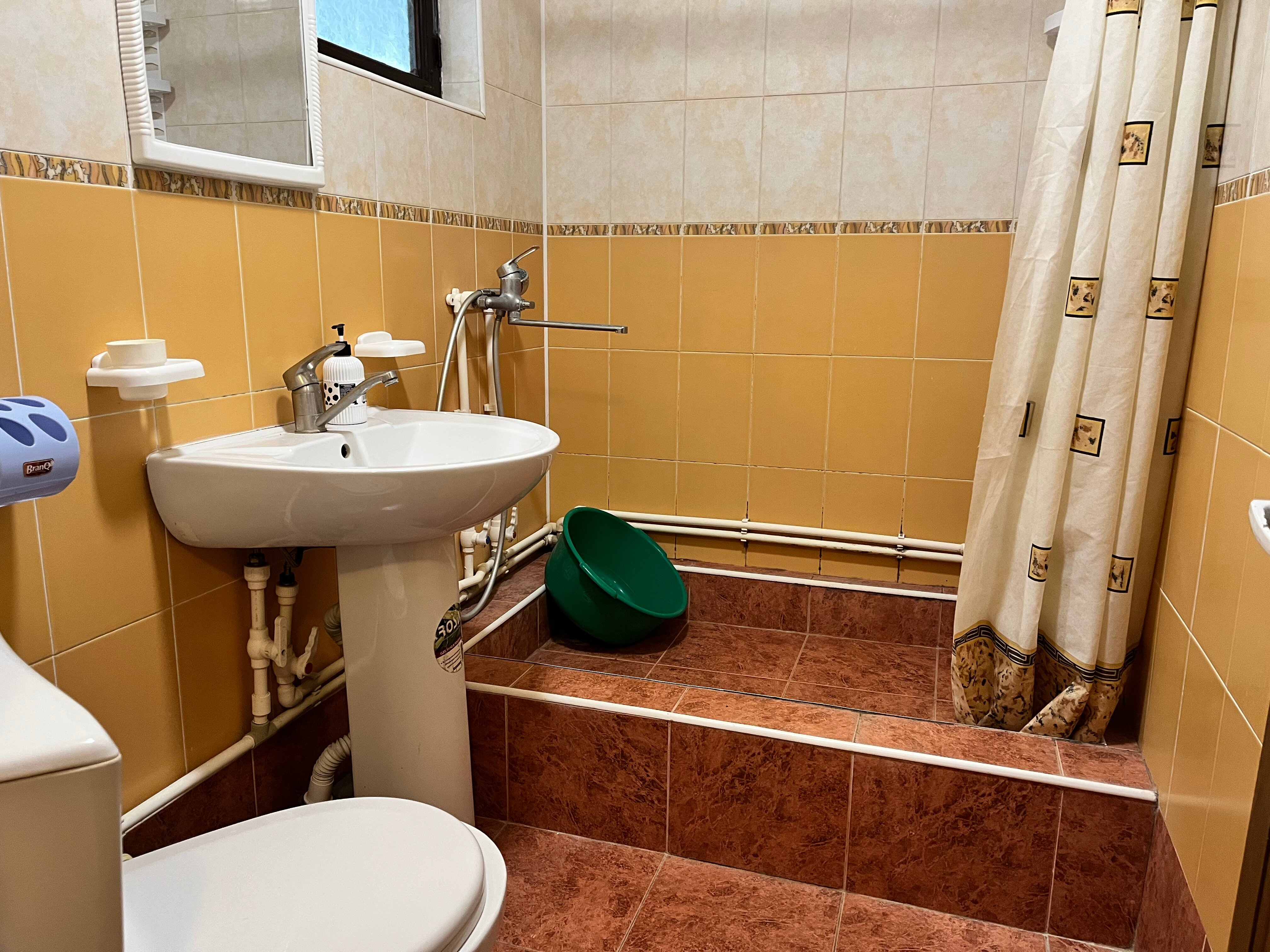 Фото Замок у реки