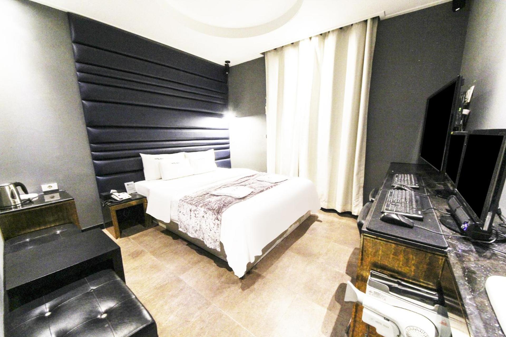 Фото 33555716610