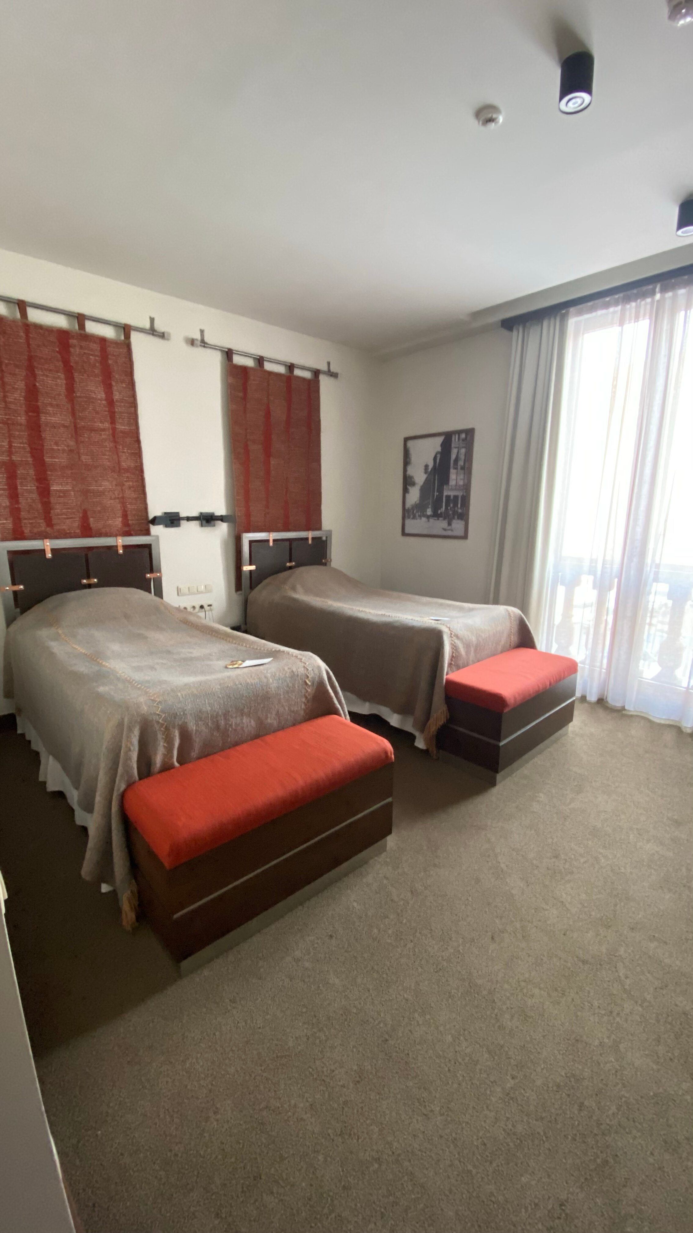 Фото Tufenkian Historic Yerevan Hotel