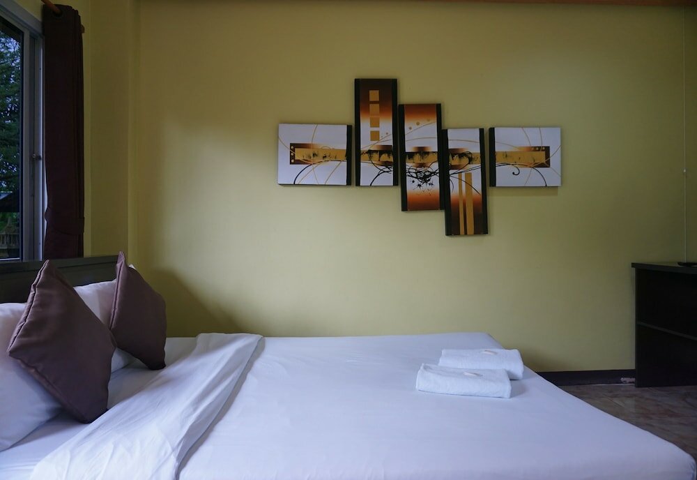 Фото Phoemphoon 2 Hotel