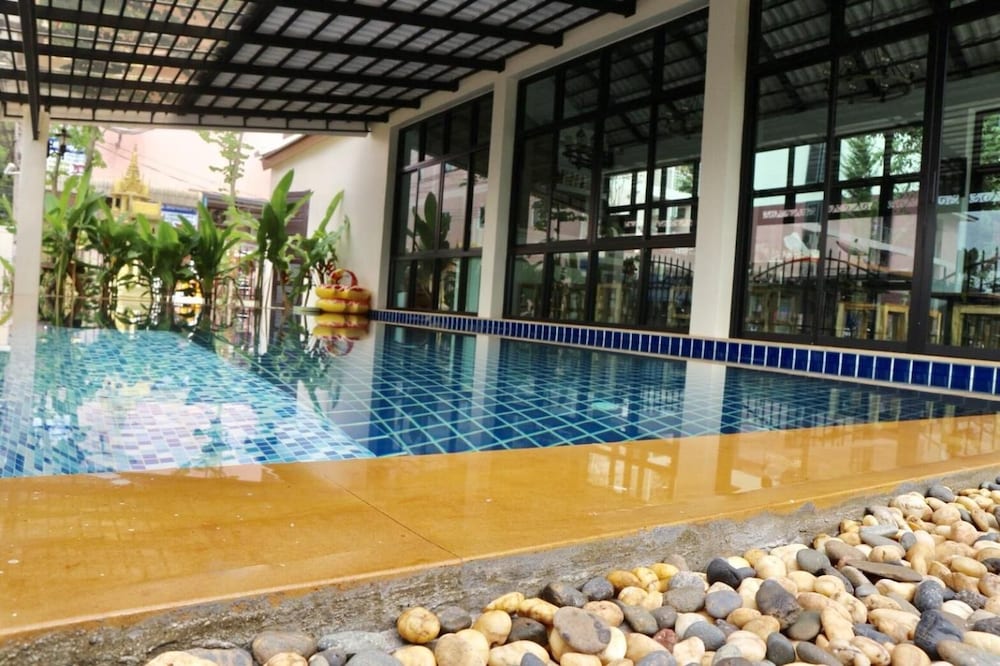 Фото Ploy's Pearl Hotel