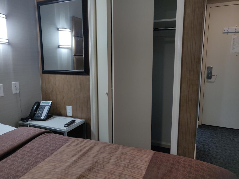 Фото Hotel Key LaGuardia Airport