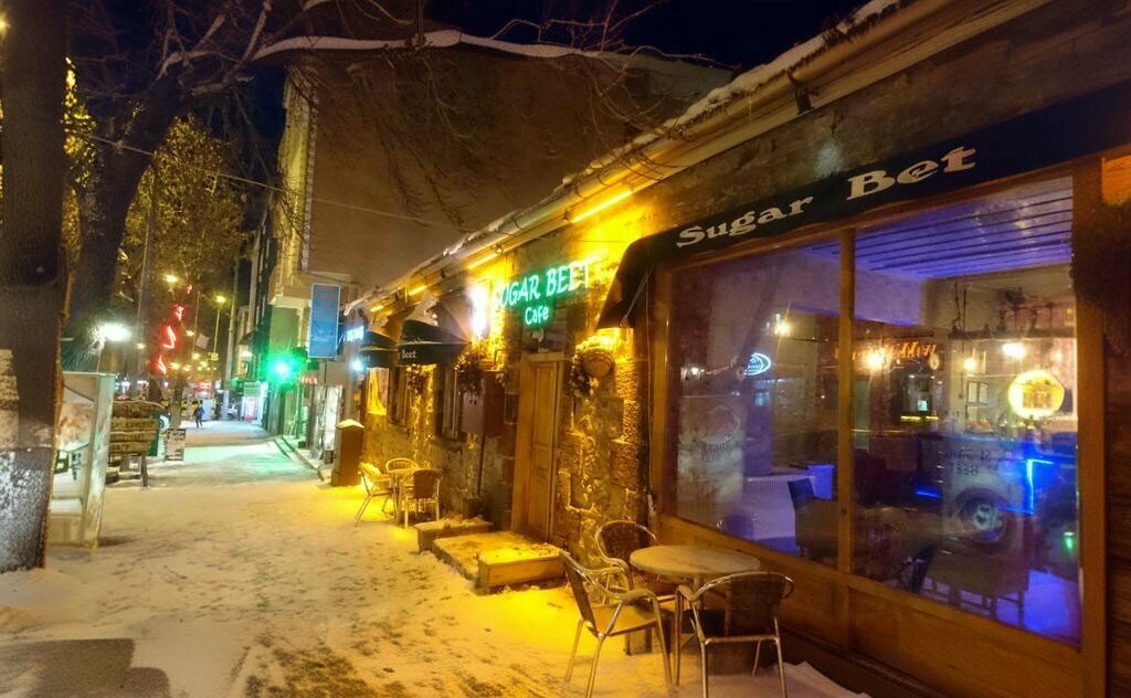 Cafe Sugar Beet, Kars, photo