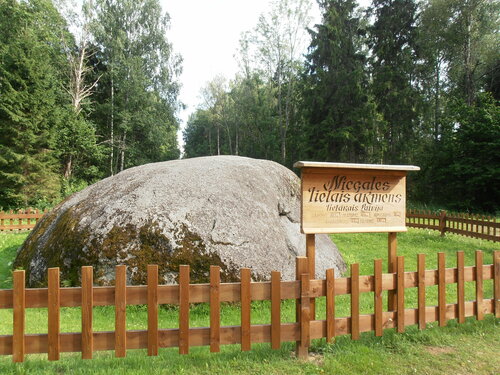 Landmark, attraction Nīcgales Lielais Akmens, Earth, photo