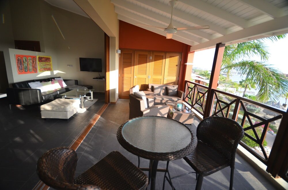 Фото Spanish Water Beach