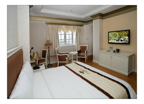 Фото Seventeen Saloon Hotel