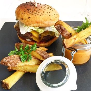 Фото Zámeček Petrovice