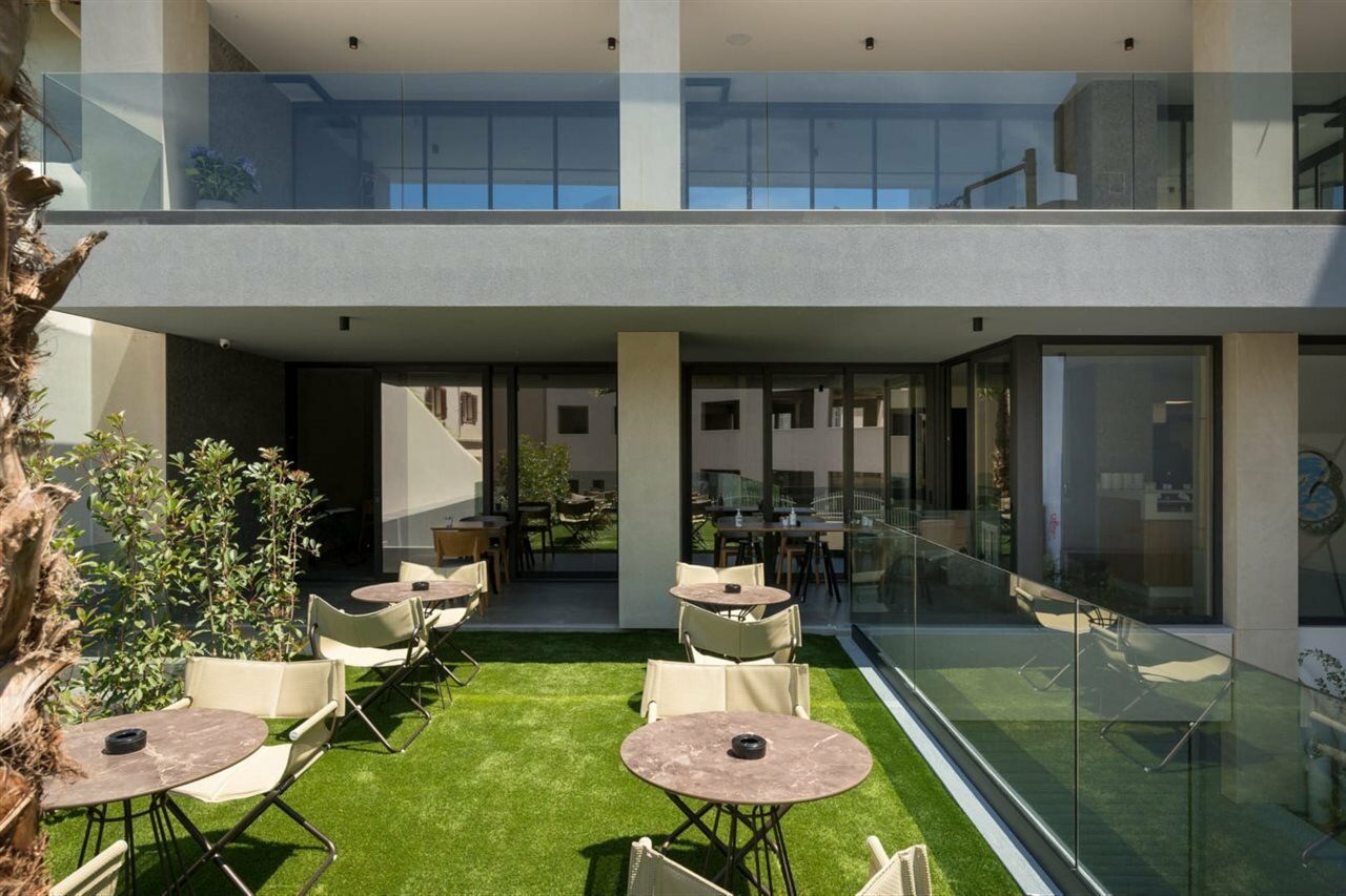 Фото Hyperion City Hotel