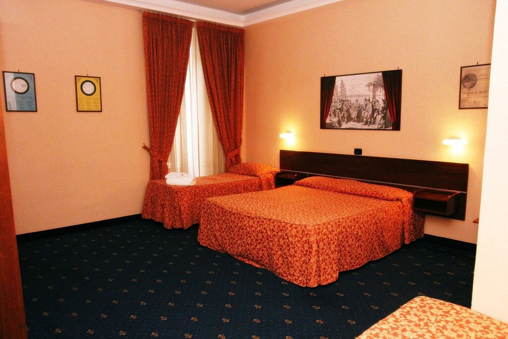 Hotel Luna Rossa, Naples, photo