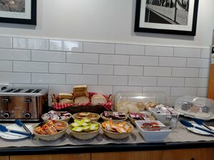 Гостиница Ventura Inn & Suites Hamilton