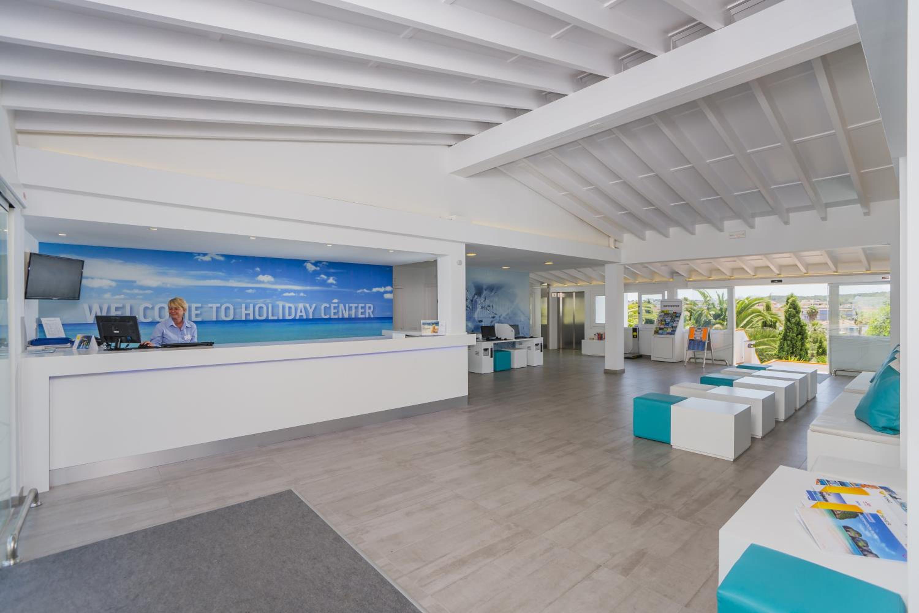 Фото Holiday Park Santa Ponsa