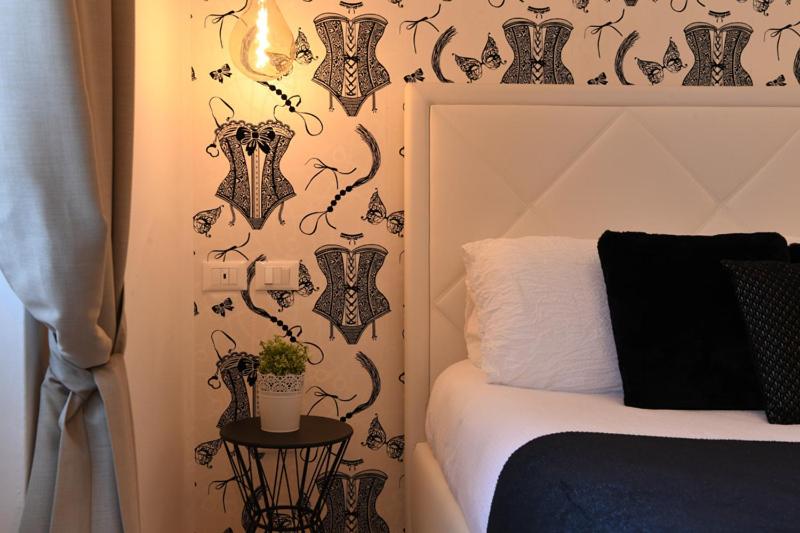 Фото Lainez Rooms & Suites