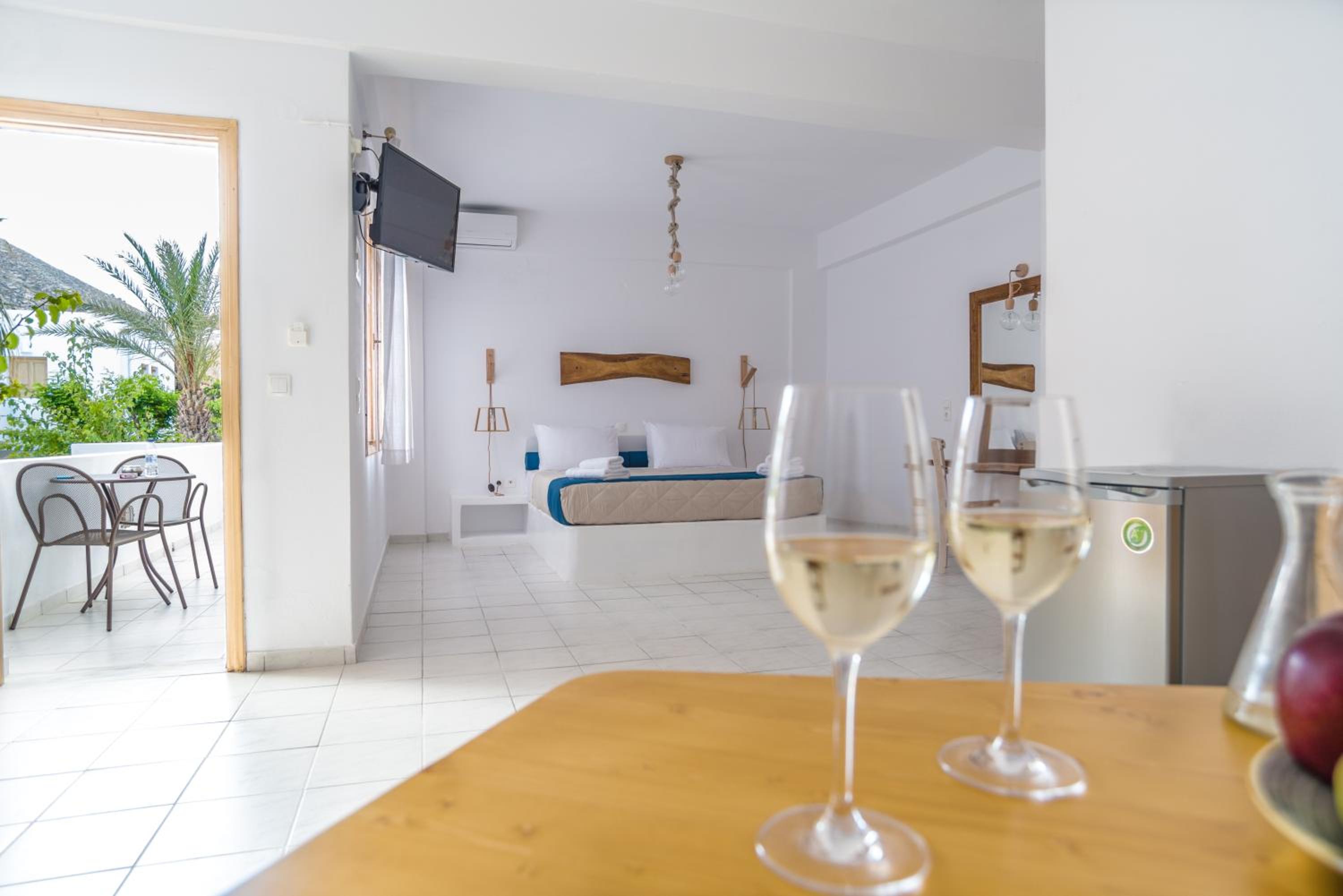 Фото Santorini Crystal Blue Boutique Hotel