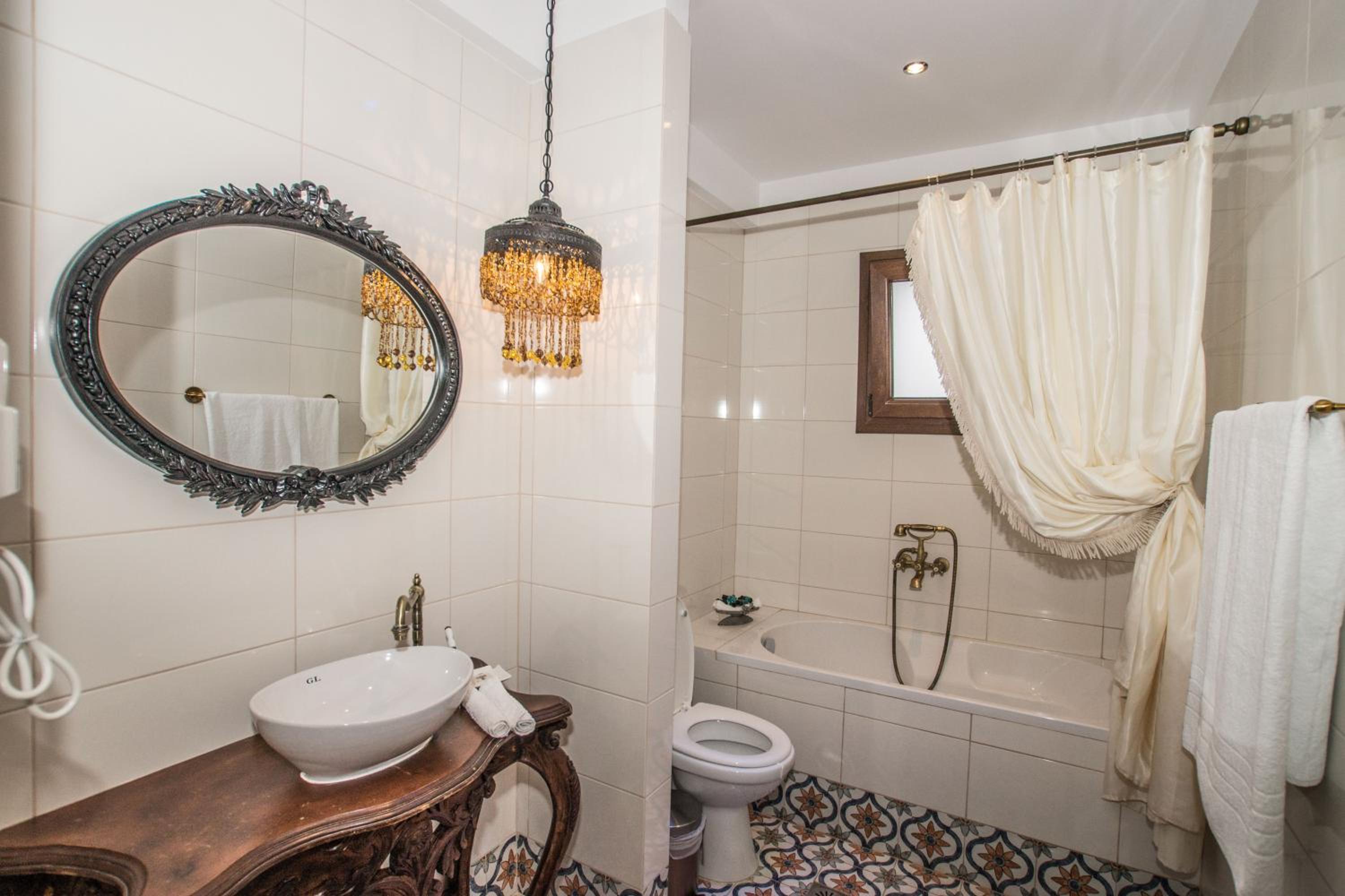 Фото Evmorfes Villas