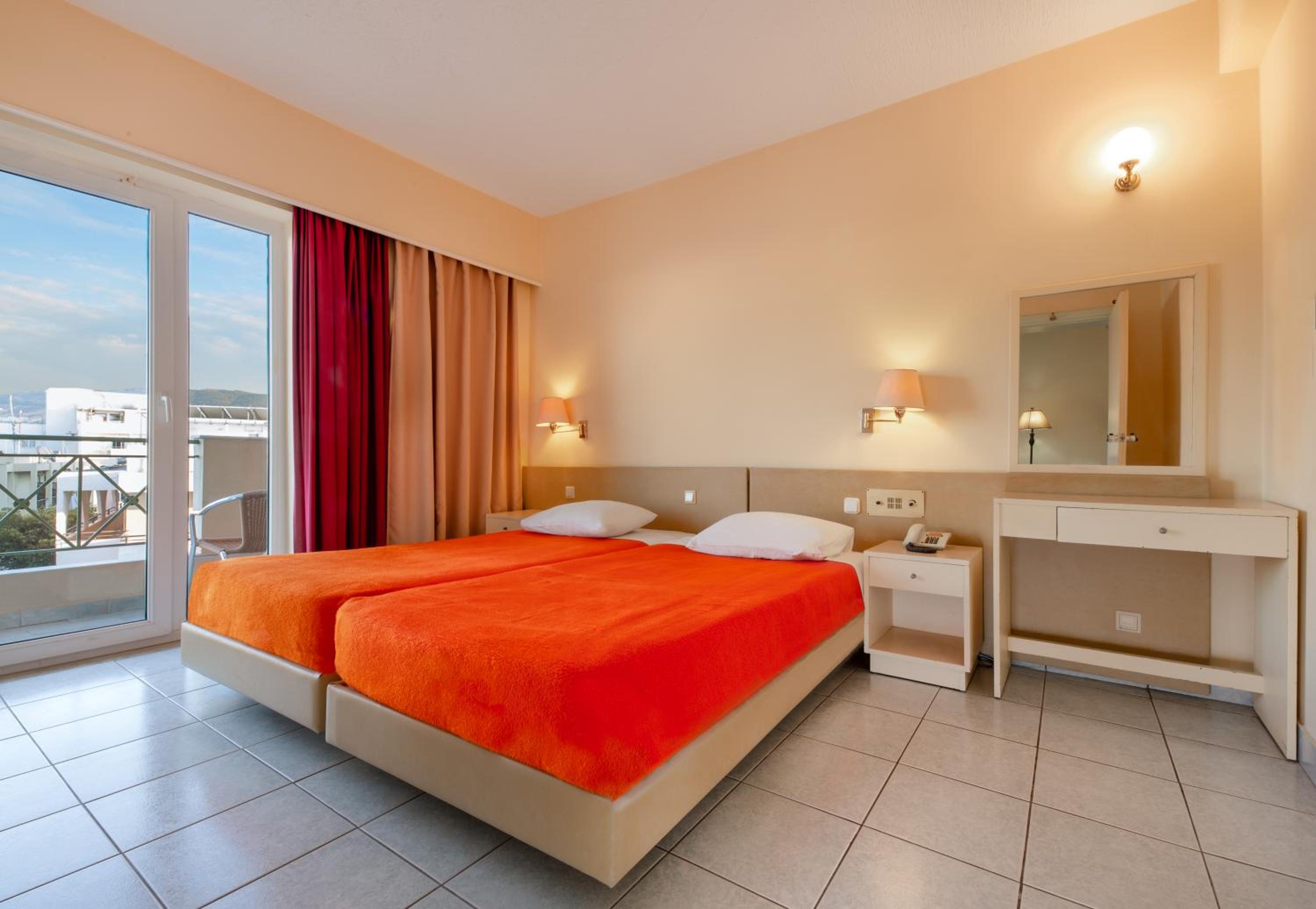 Фото Pavlos Hotel