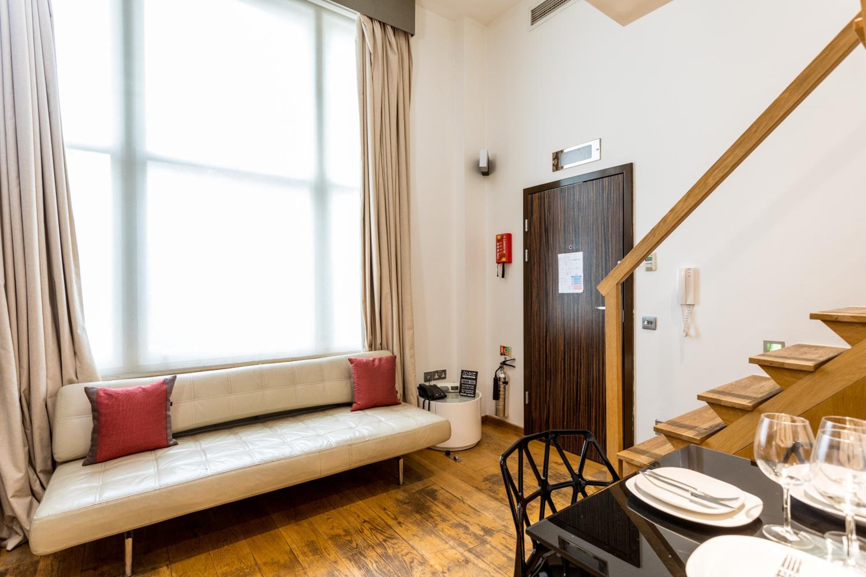 Фото Space Apart Hotel