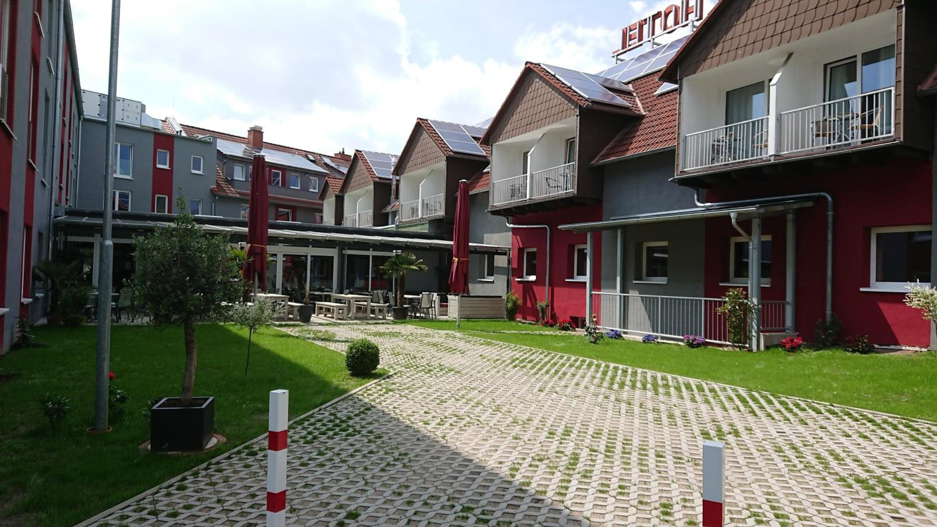 Фото отеля 3