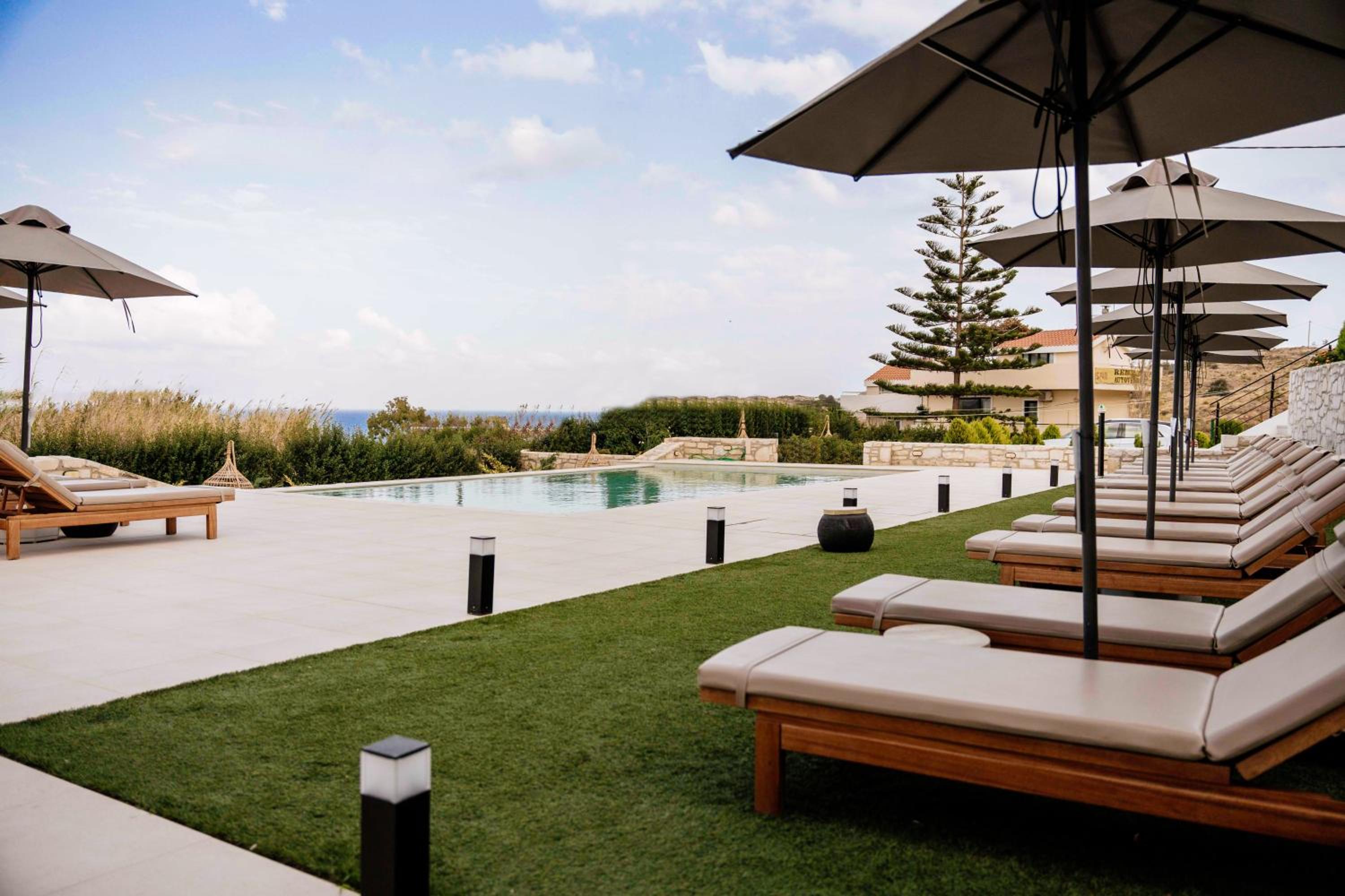 Фото Irida Hotel