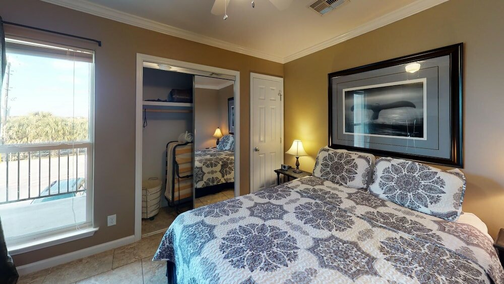 Фото Maravilla Seawall Condos by Ab Sea