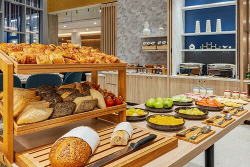 Гостиница Courtyard by Marriott Paris Charles de Gaulle Central Airport в Руасси-ан-Франс