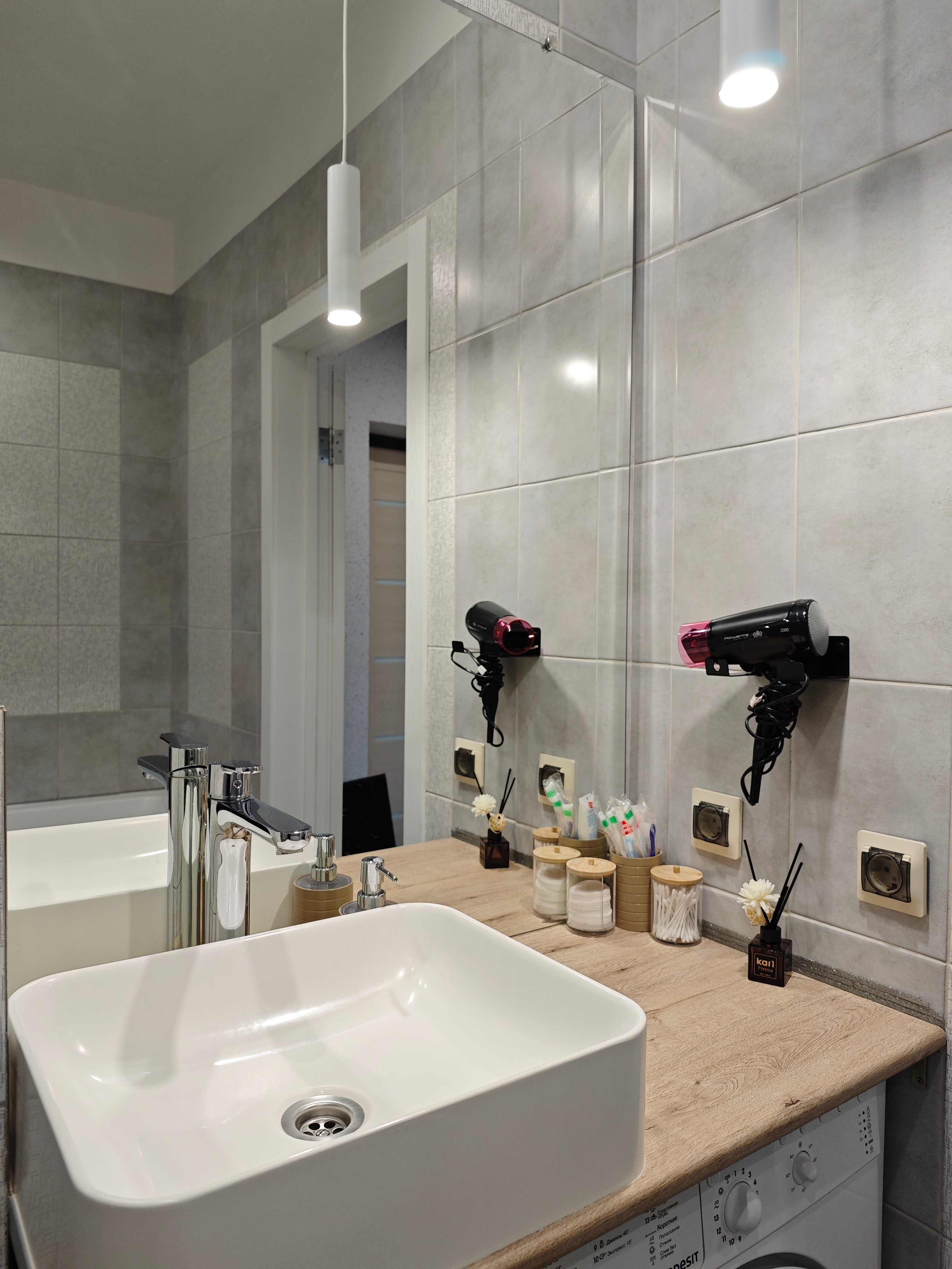 Фото Gorki Metro Rodina Street