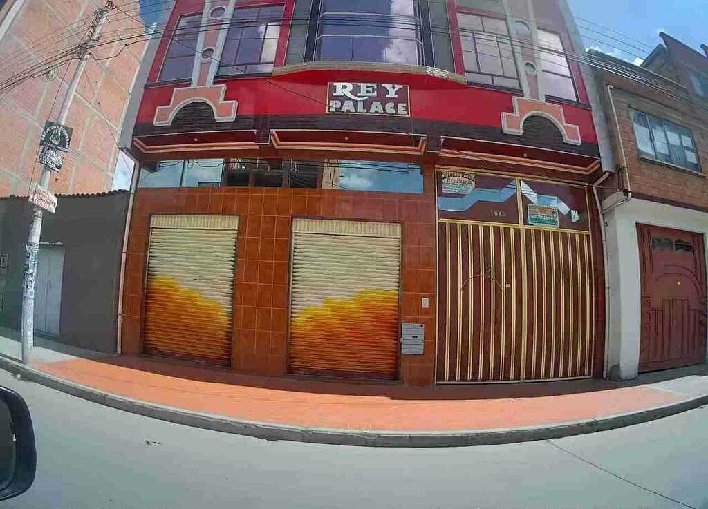 Presenters and event hosts Rey Palace, El Alto, photo