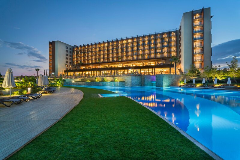 Гостиница Concorde Luxury Resort & Beach Club & Casino