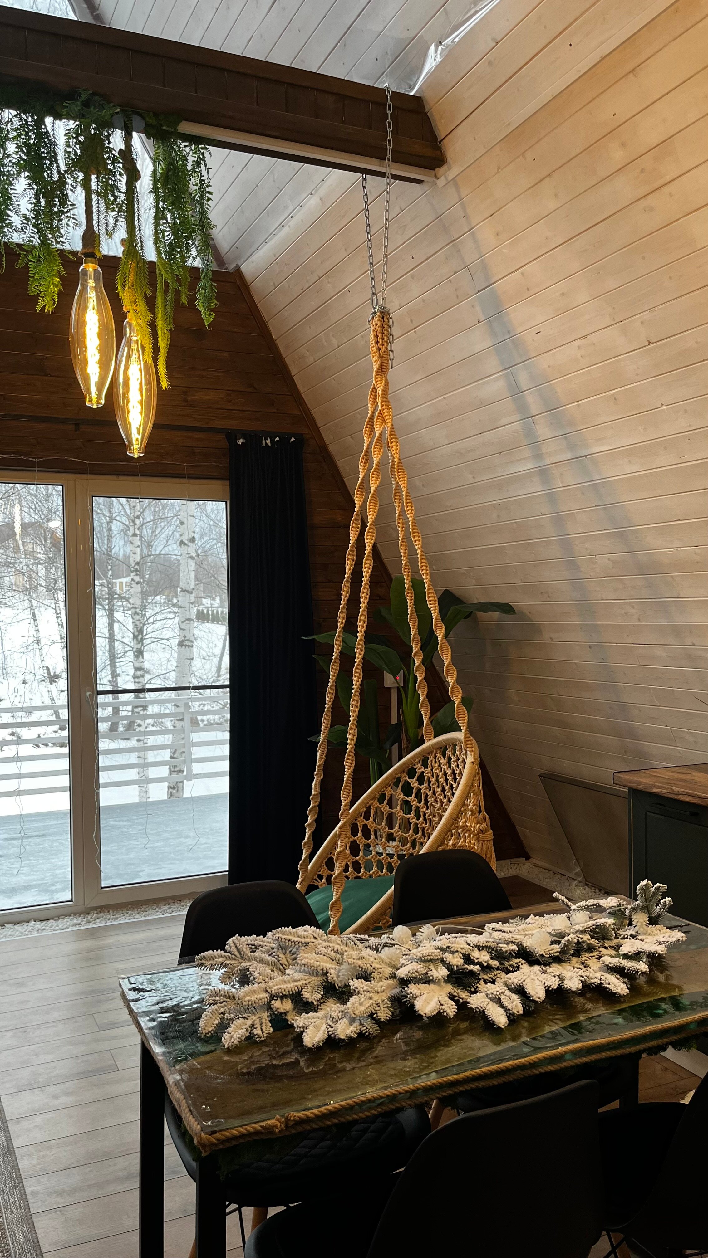 Фото Дом у озера в лесу