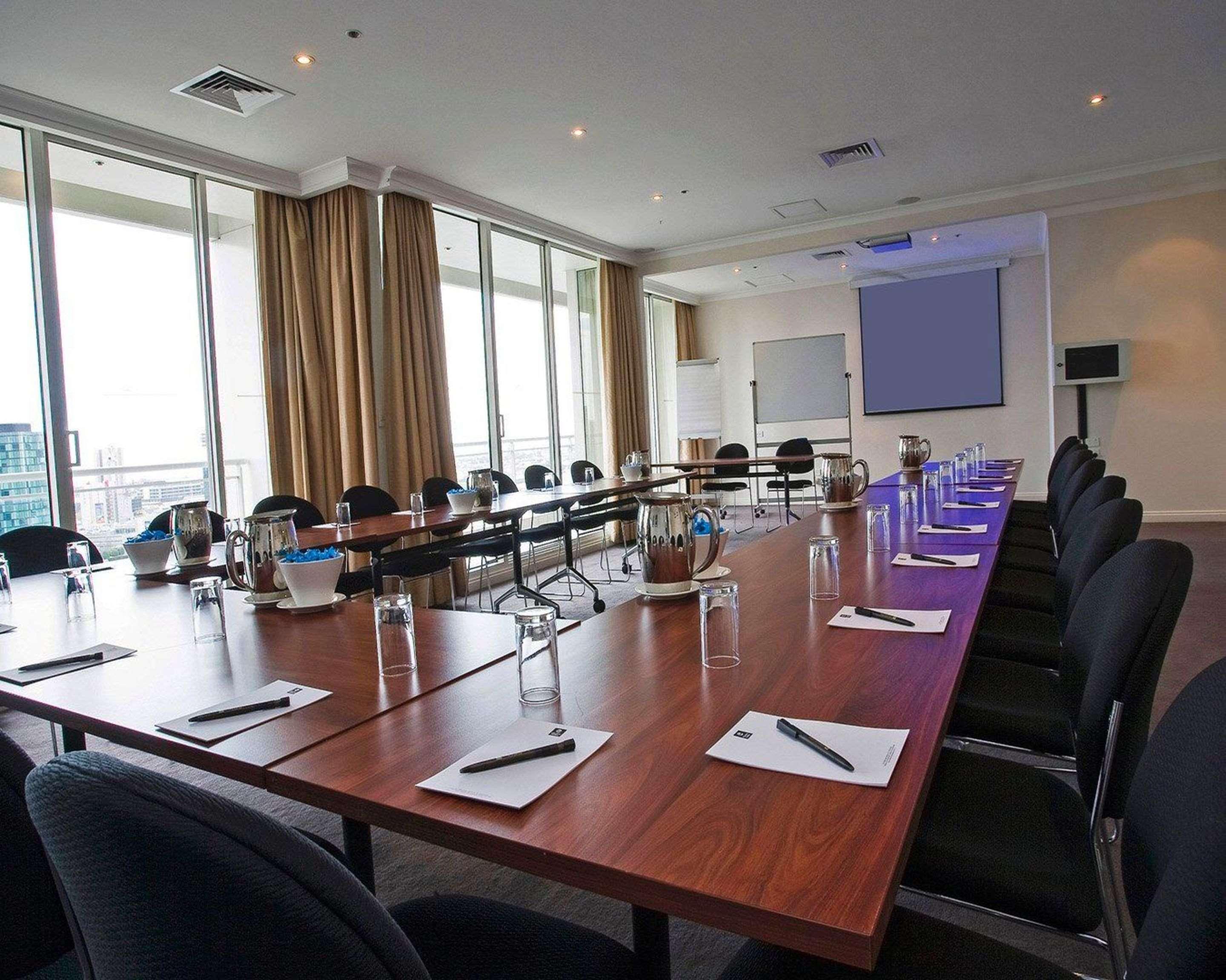 Фото Clarion Suites Gateway